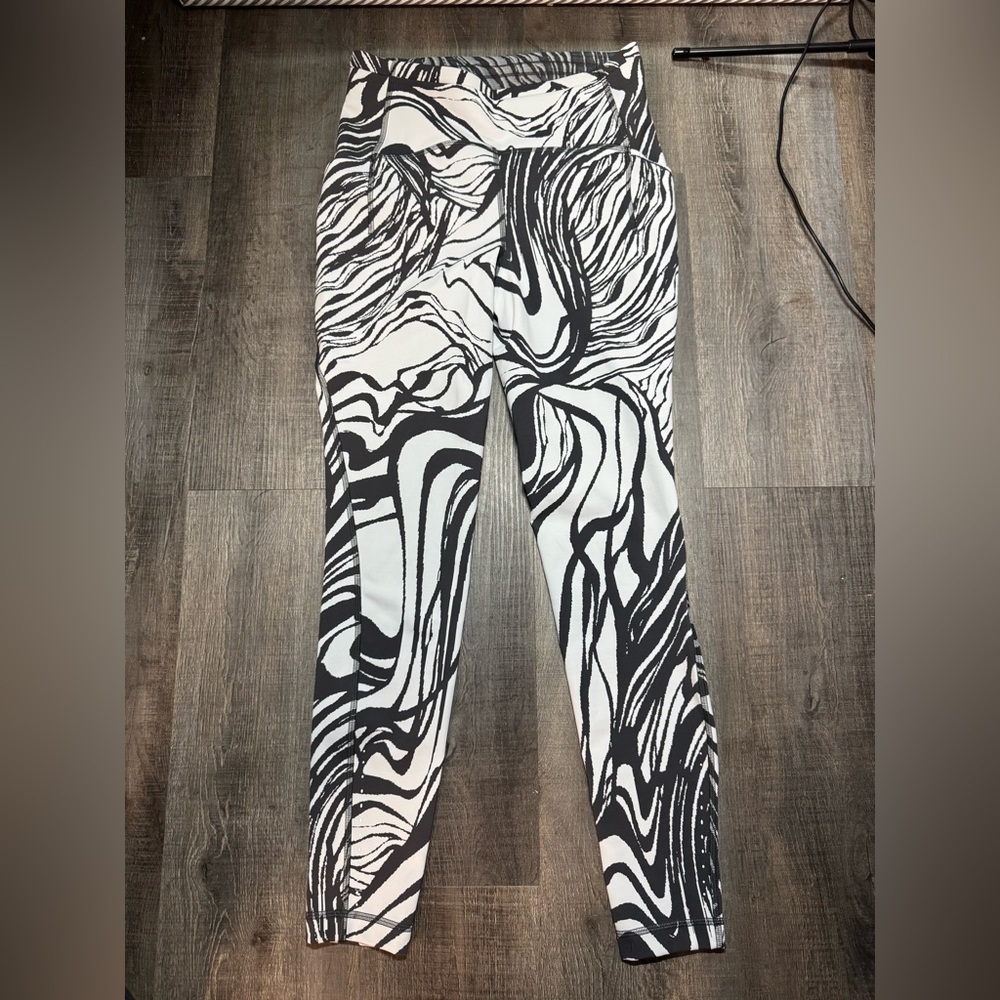 Lululemon Swift‎ Speed High-Rise Tights in the Spin Off Jacquard Vapor